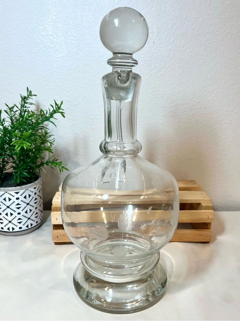 Toscany Vintage Hand-Blown Etched Glass Decanter w Globe Stopper | EUC | HEAVY